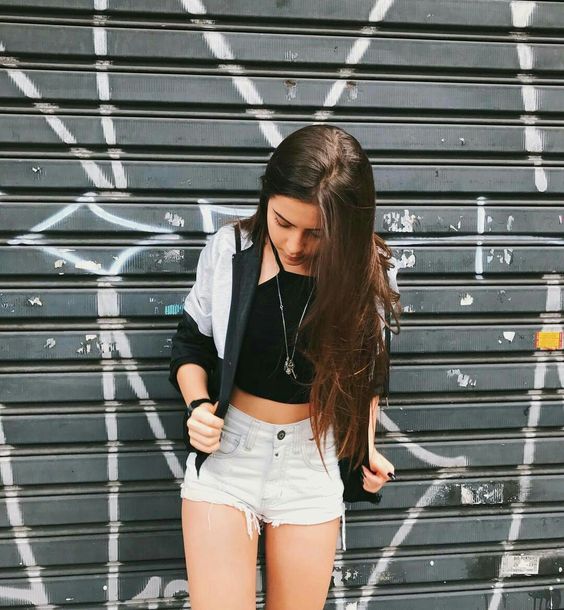 15 Poses que debes combinar con tu mejor outfit