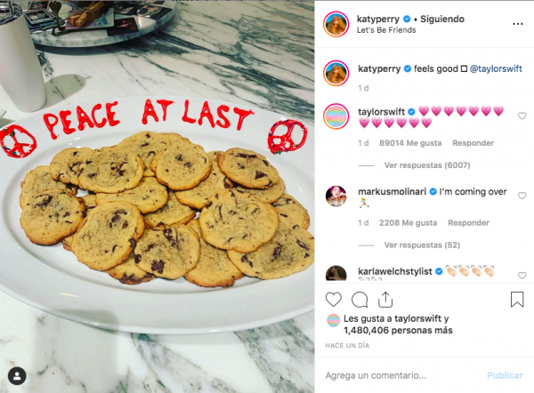 With this cute Gesture Taylor Swift and Katy Perry finally made the passes