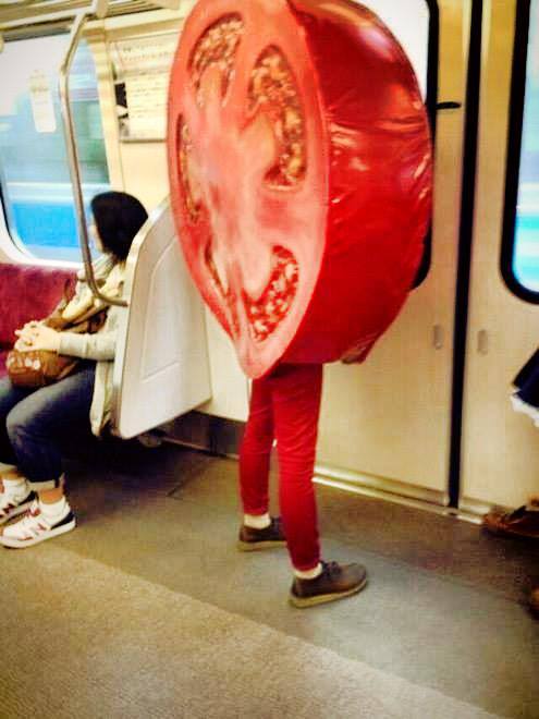 10 fotos de las cosas más raras vistas en el metro