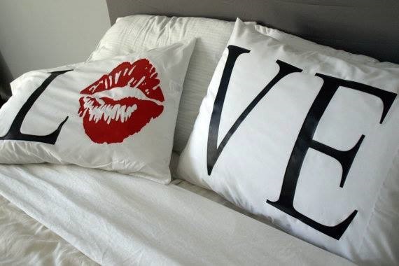 romantic pillows6