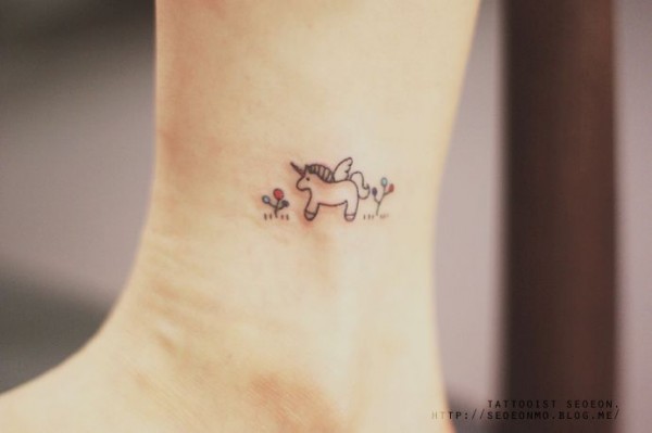 tatuaje de unicornio
