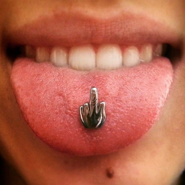 lengua piercing