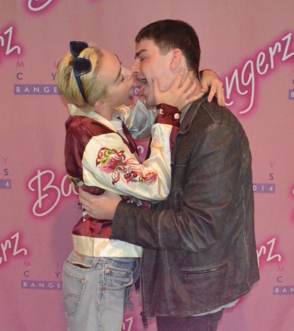 miley beso