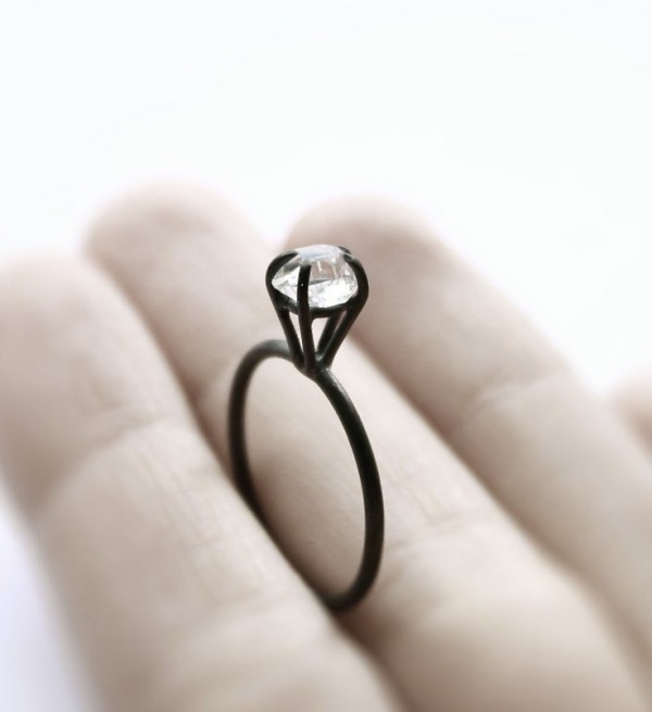 anillo compromiso-negro