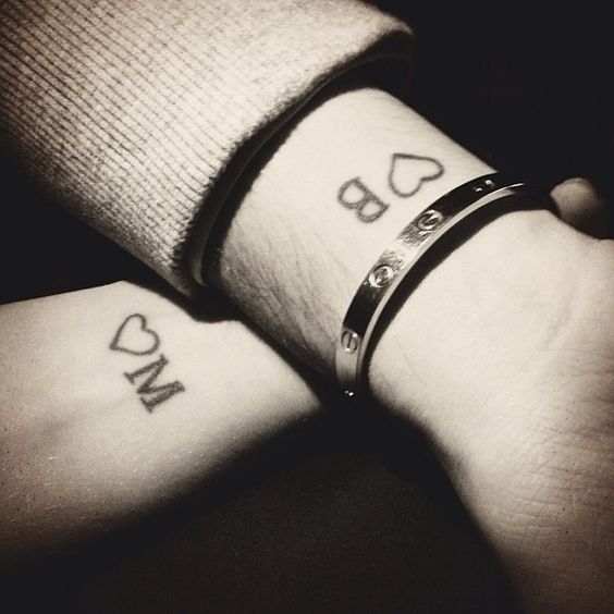 21 Tatuajes para parejas que quieren pasar toda su vida juntos | Es la Moda