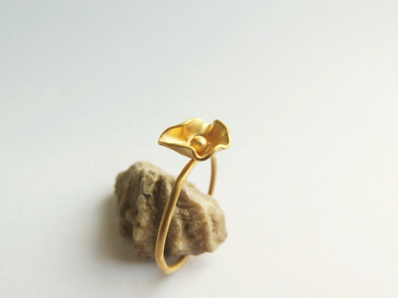 anillo flor oro