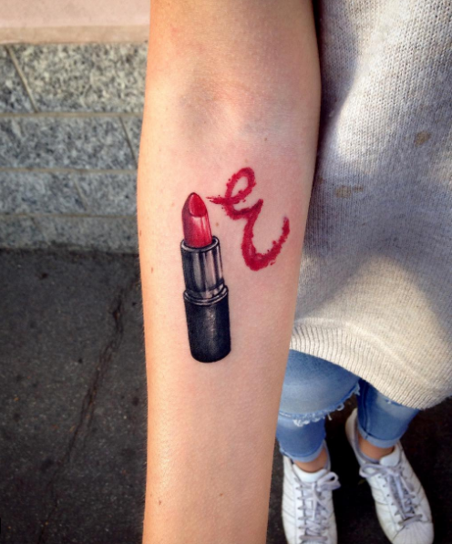 Tatuajes originales para chicas amantes del makeup | Es la Moda