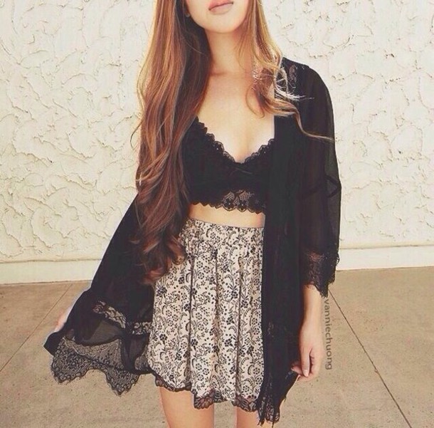 Los bralettes y los shorts son el uno para el otro Es la Moda