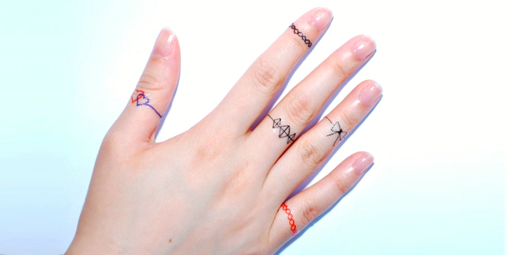 Tatuajes temporales para los dedos que celosos a tus anillos Es la Moda