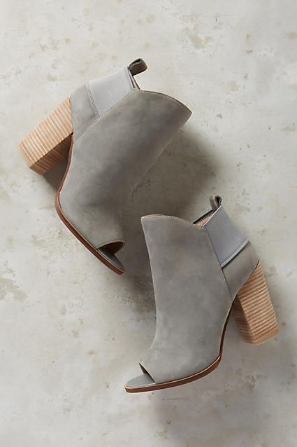 gray-shoes