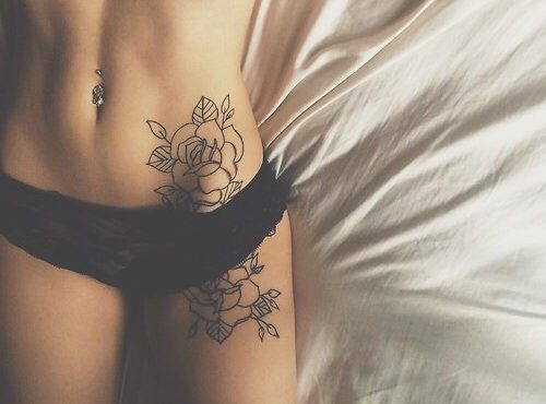 tatuaje-pierna-y-abdomen | Es la Moda