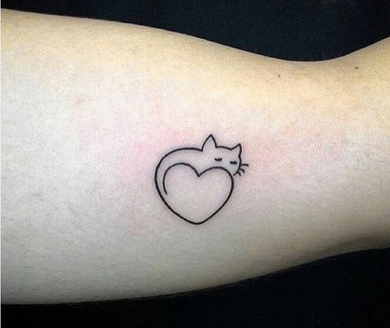 20 Tatuajes minimalistas para las chicas que aman a los