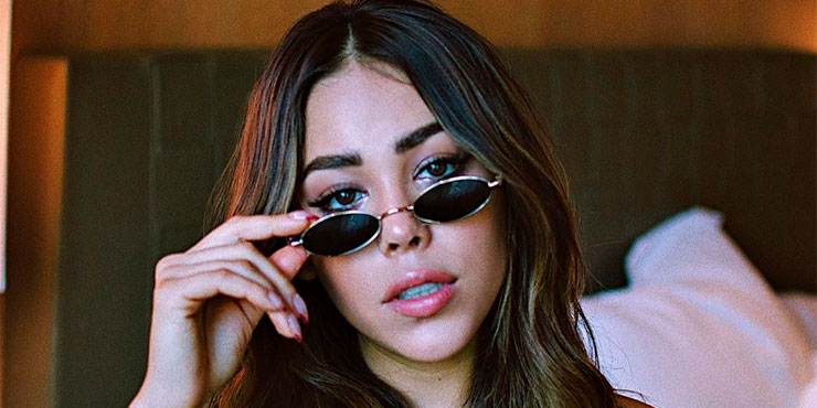 El vestido de Danna Paola es idéntico a la envoltura de un dulce
