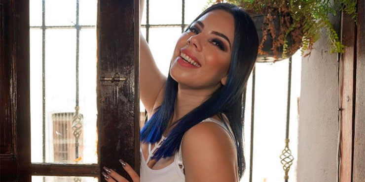 Lizbeth Rodríguez se burla de cómo Starbucks escribe su nombre | Es la Moda