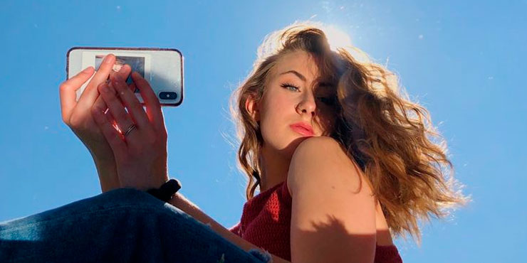 Selfies que puedes tomar si sacas tu espejo al patio