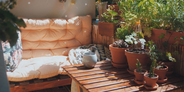 13 Ideas para decorar tu balcón o tu mini patio trasero
