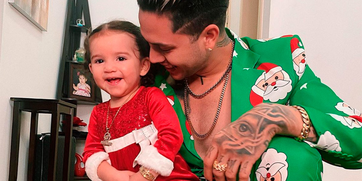 Kima se accidentó en la cama de sus papás