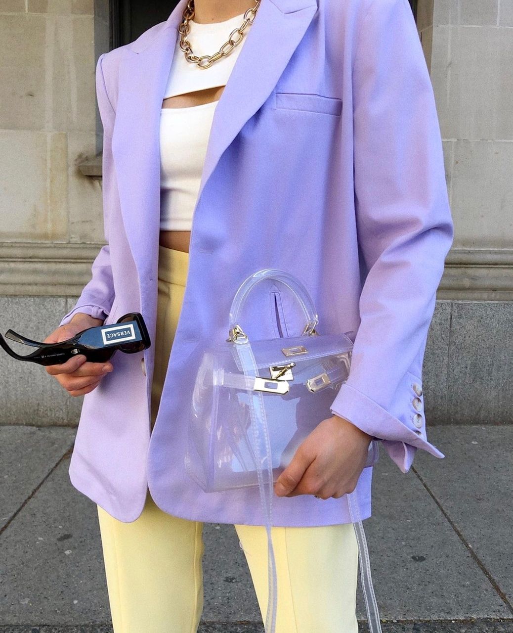 Outfits pastel para las más jóvenes de la oficina Es la Moda