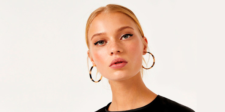 ¿Qué tipo de aretes no te deben faltar?