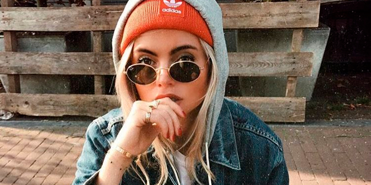 Formas de usar tu gorrito de invierno como toda una Bichota