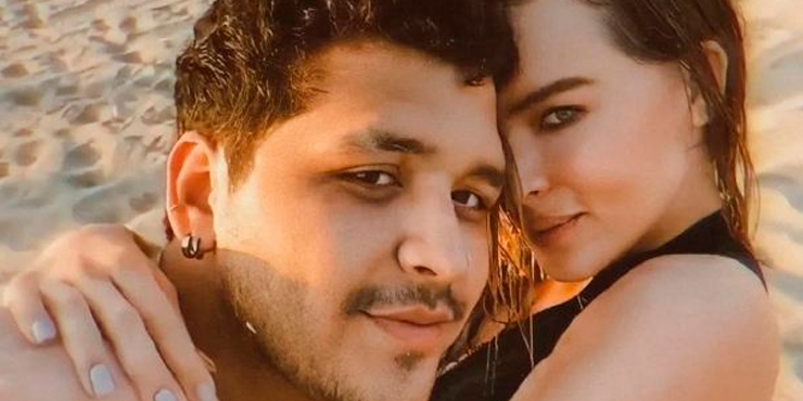 Captan a Belinda y Nodal en puesto de tacos
