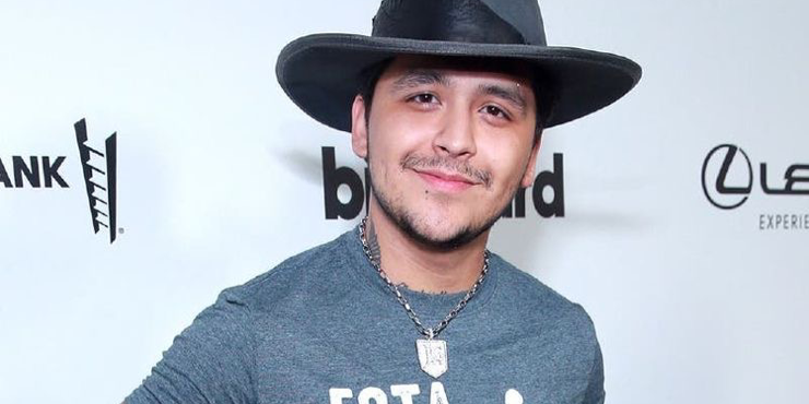 Christian Nodal tiene la pulsera de tus sueños