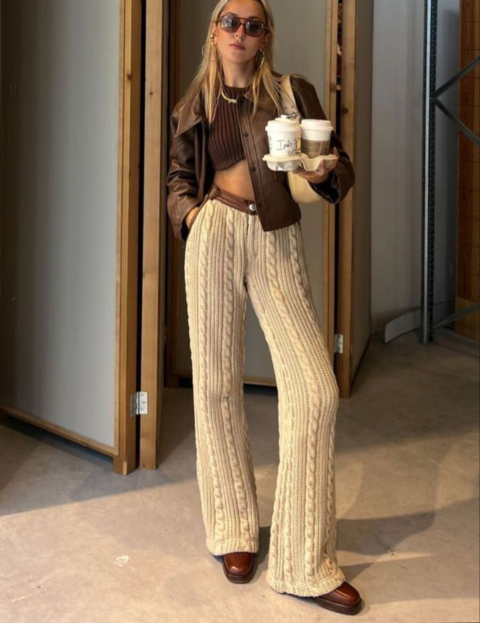 Outfits cafés para transicionar al otoño | Es la Moda