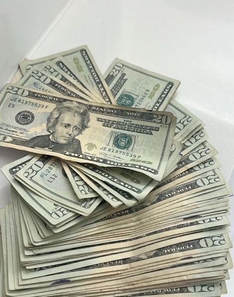 Así empiezan las millonarias: secretos para tener dinero y vivir como rica