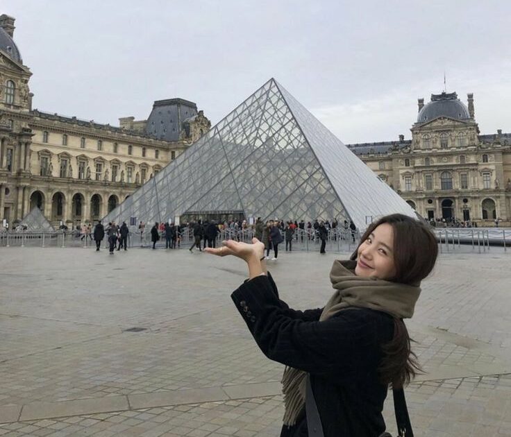 El robo más absurdo (y caro) del siglo: se llevaron las joyas imperiales del Louvre